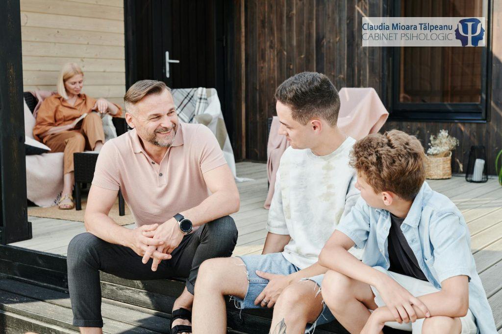 5 indicatori că un copil se adaptează bine la familia recompusă
