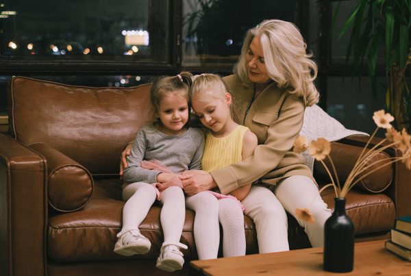 rolul bunicilor in familiile recompuse si relatia cu nepotii